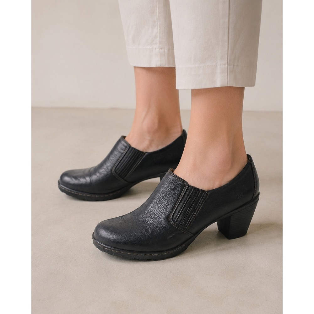 Bolo by Born Leather Booties Women 10 Black Block Heel Ankle Boots Slip-On Y2K
